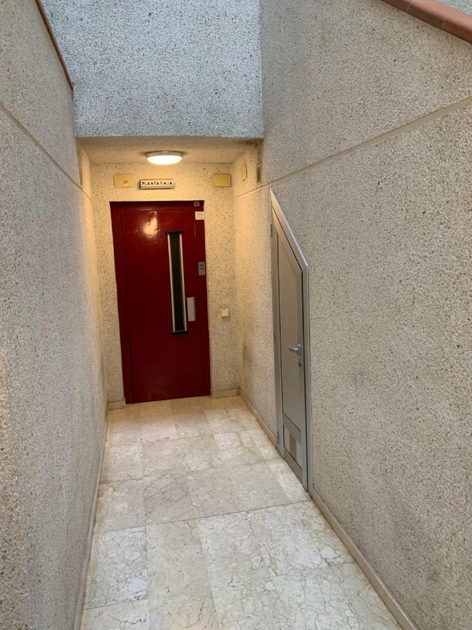 Apartamento Cambrilsfornia Apartment Екстериор снимка